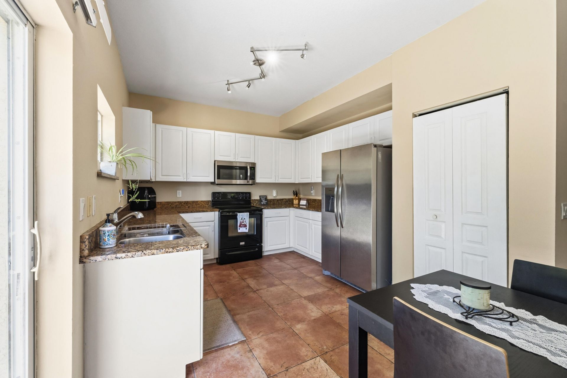 624 NE Bent Paddle Lane, Port Saint Lucie, FL 34983 Photo