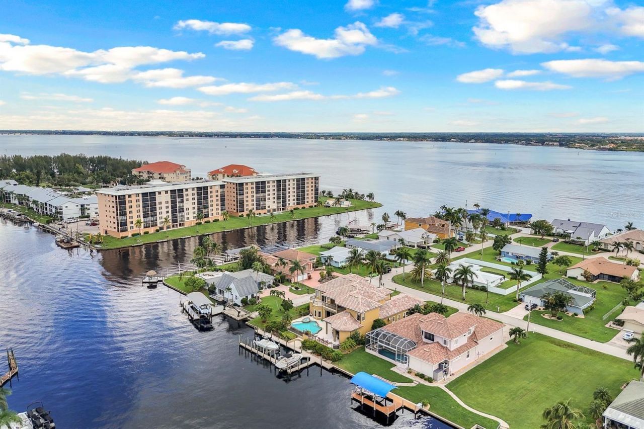 4402 SE 20th Avenue, Cape Coral, FL 33904 Photo