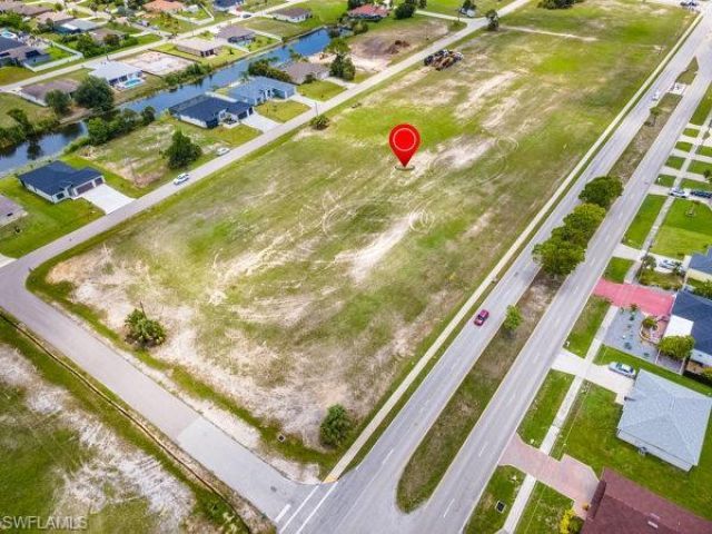 845 Trafalgar Pkwy, Cape Coral, FL 33991 Photo