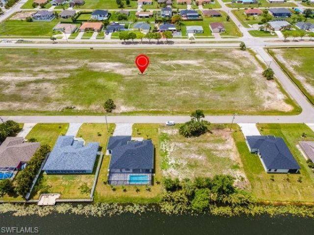 845 Trafalgar Pkwy, Cape Coral, FL 33991 Photo