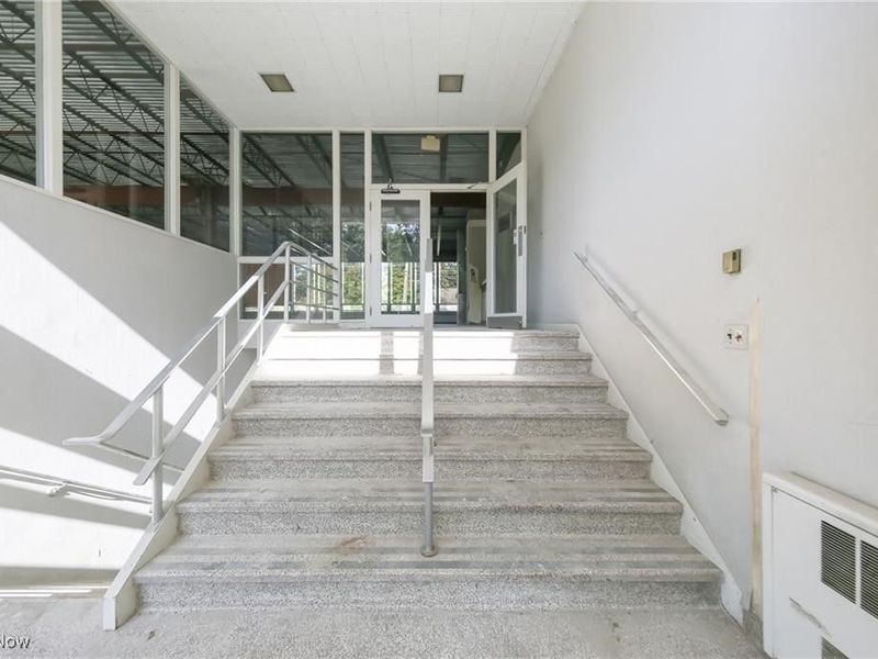 27059 Center Ridge Road, Westlake, OH 44145 Photo 10