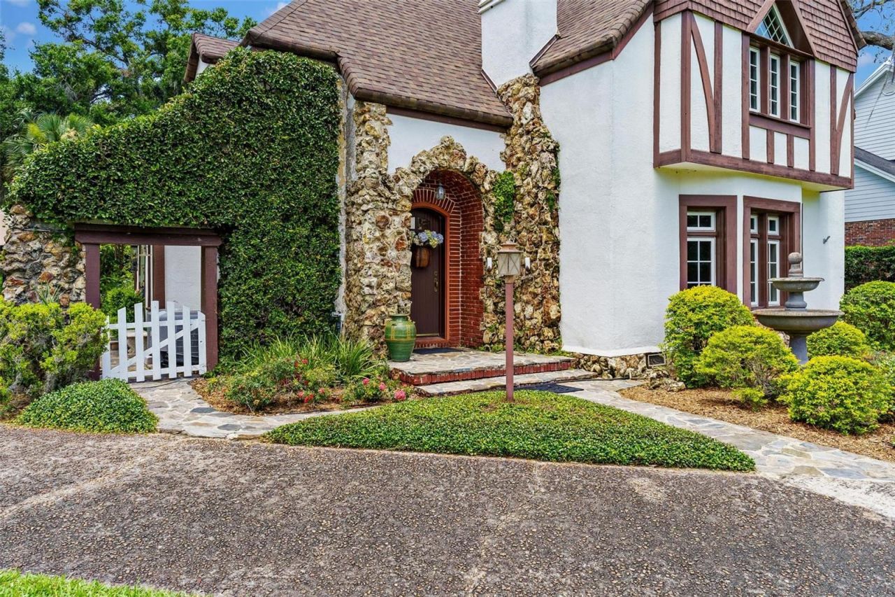 9233 Silver Lake Drive, Leesburg, FL 34788 Photo