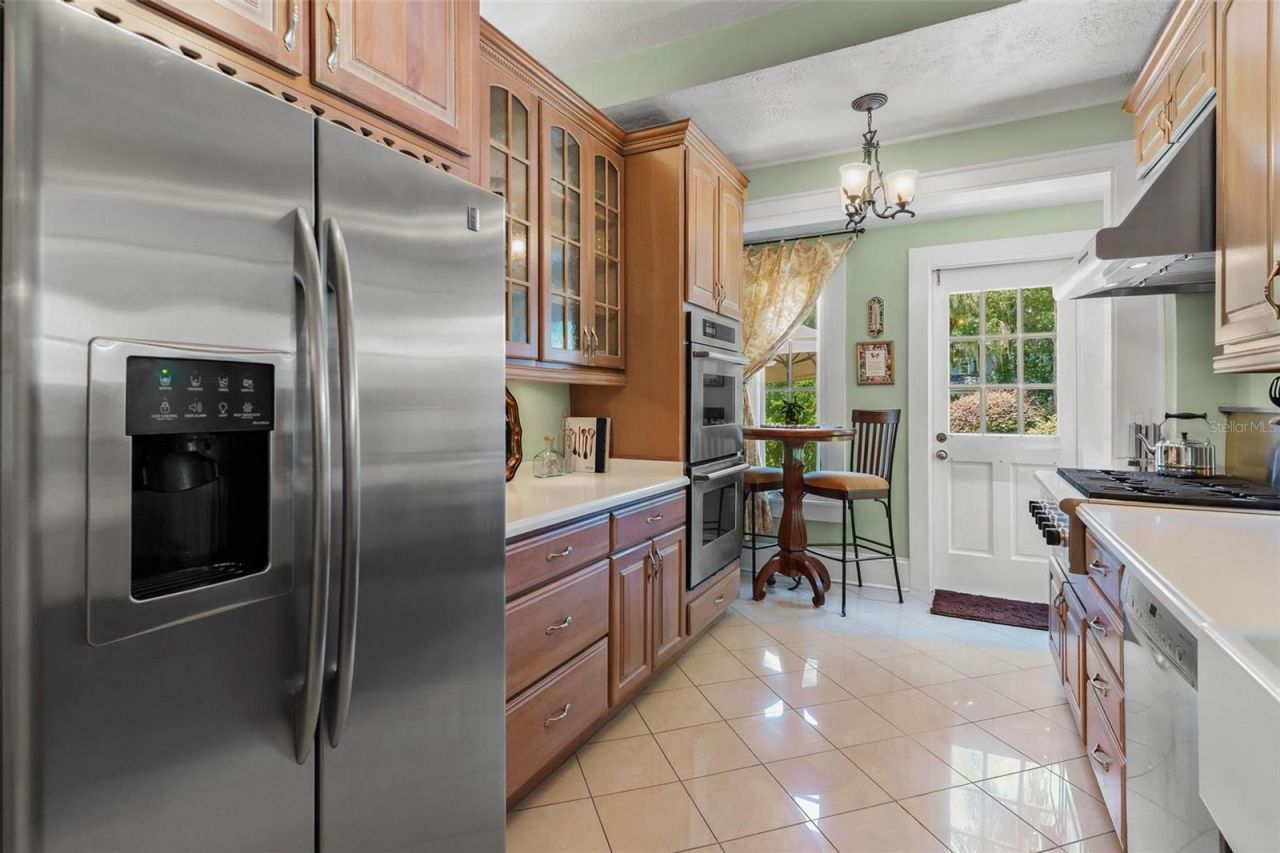 9233 Silver Lake Drive, Leesburg, FL 34788 Photo