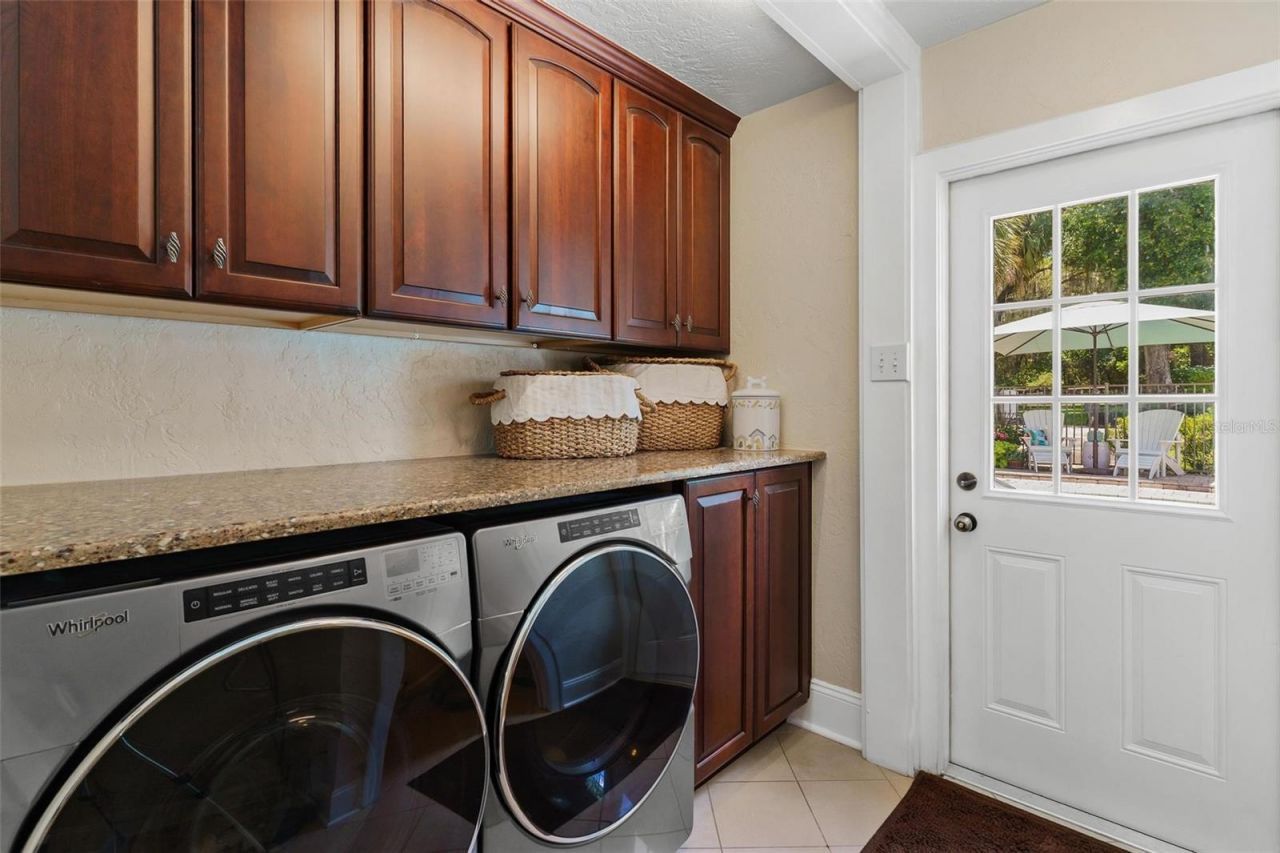 9233 Silver Lake Drive, Leesburg, FL 34788 Photo