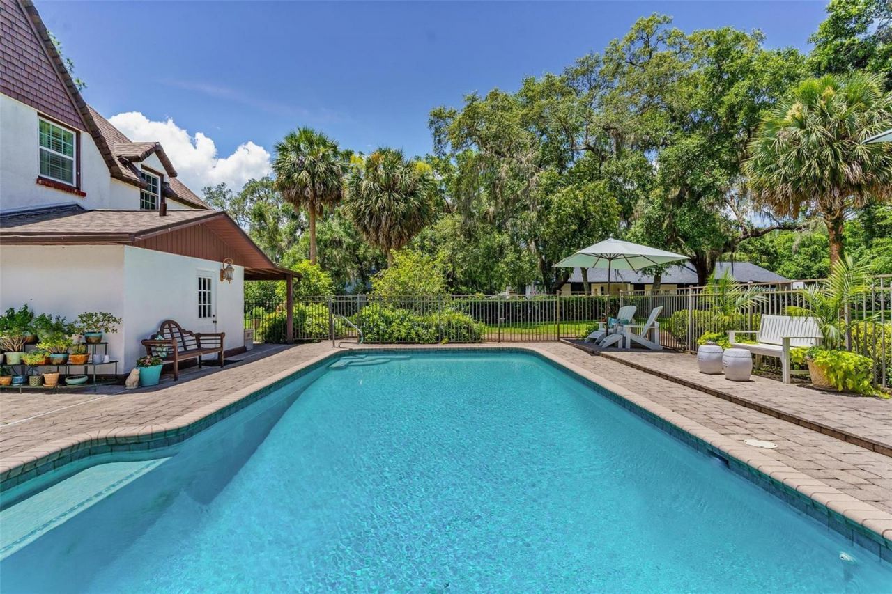 9233 Silver Lake Drive, Leesburg, FL 34788 Photo