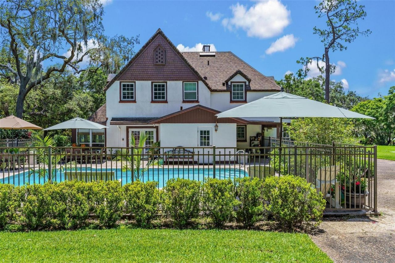 9233 Silver Lake Drive, Leesburg, FL 34788 Photo