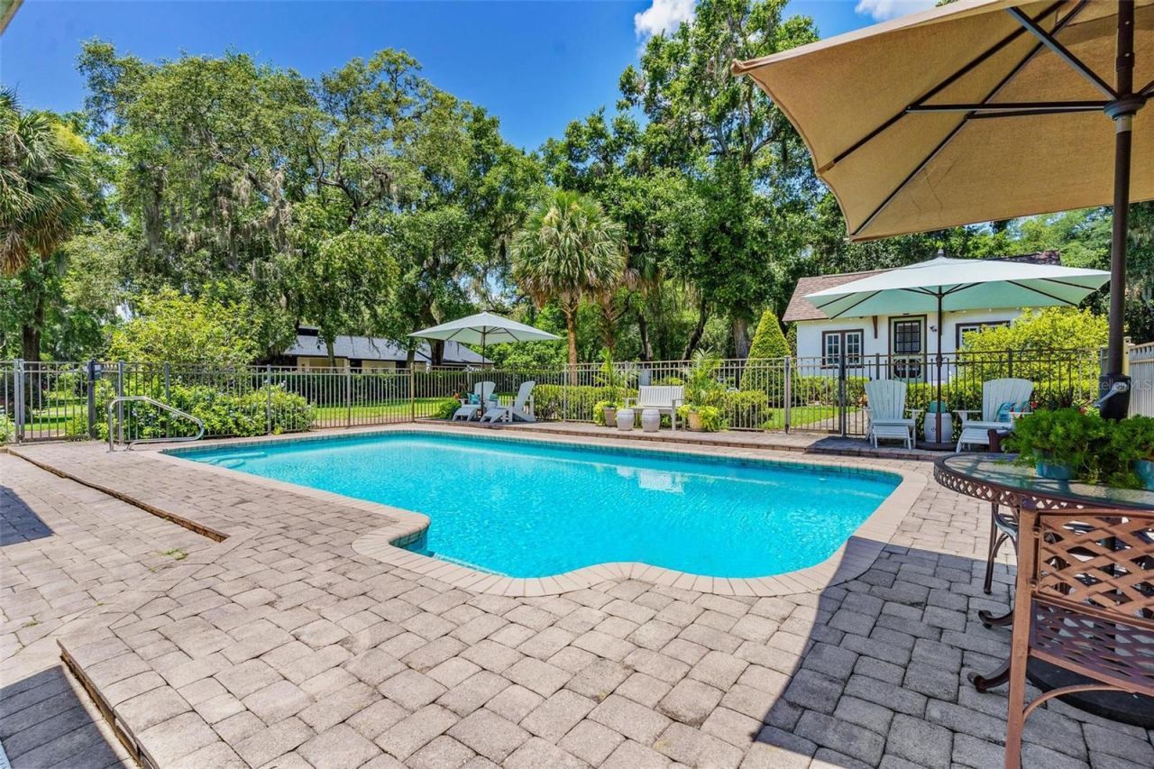 9233 Silver Lake Drive, Leesburg, FL 34788 Photo