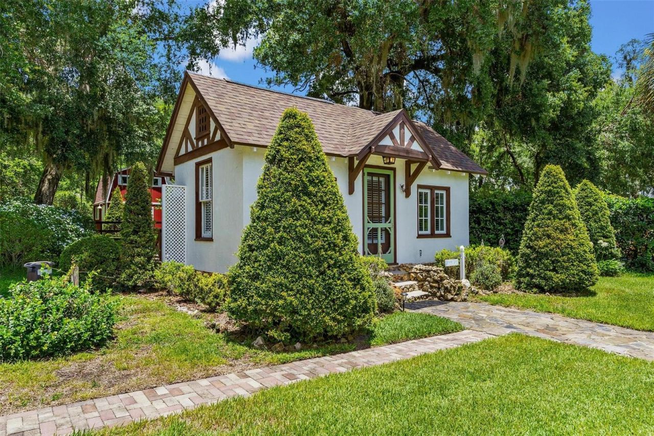 9233 Silver Lake Drive, Leesburg, FL 34788 Photo