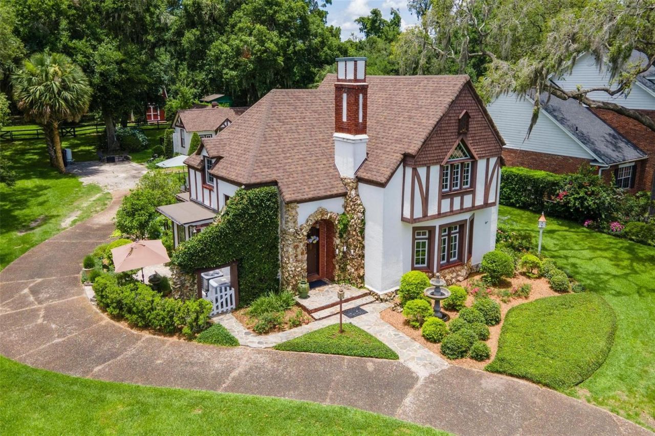 9233 Silver Lake Drive, Leesburg, FL 34788 Photo