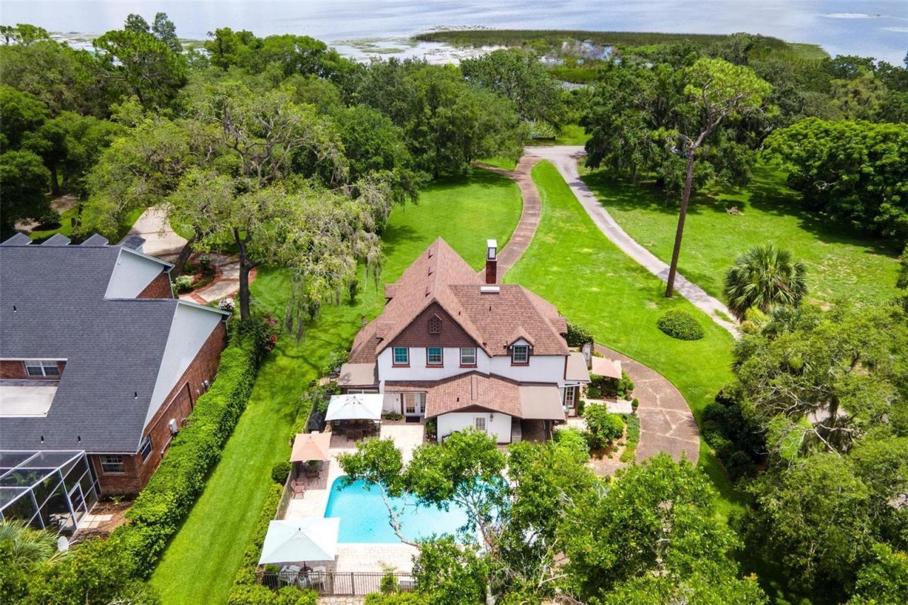 9233 Silver Lake Drive, Leesburg, FL 34788 Photo