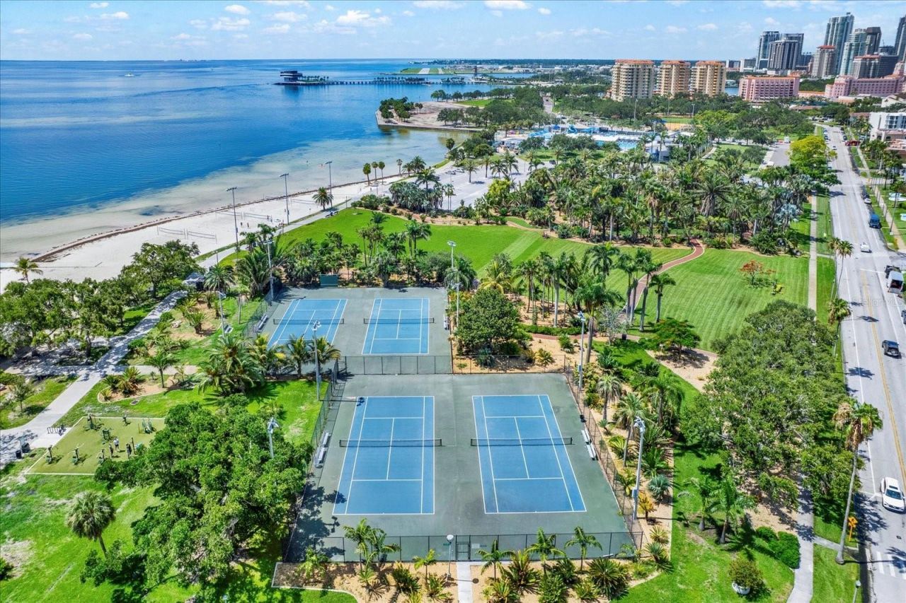 1200 N Shore Drive Ne, Unit 404, Saint Petersburg, FL 33701 Photo