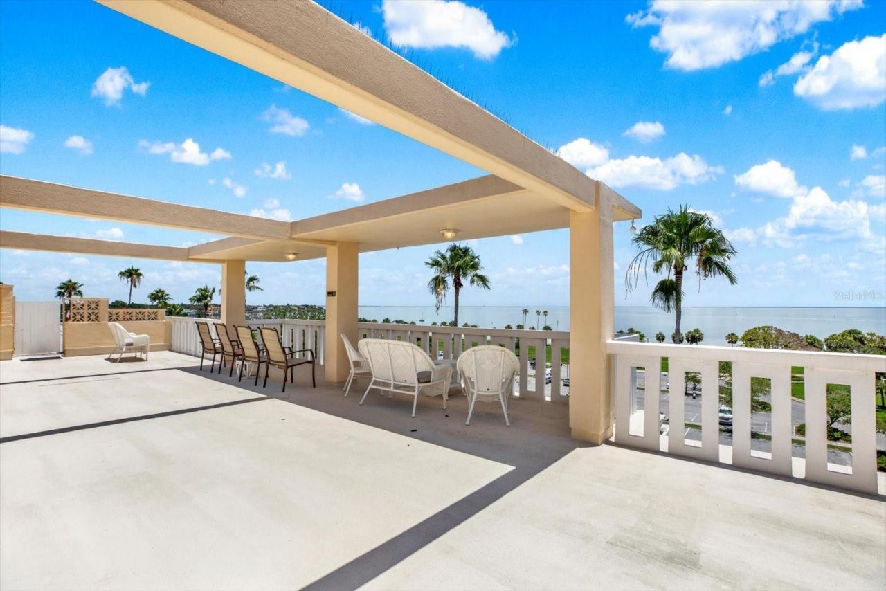 1200 N Shore Drive Ne, Unit 404, Saint Petersburg, FL 33701 Photo