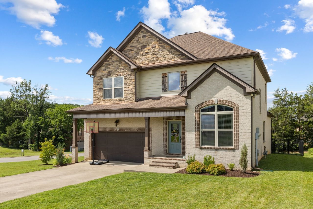 5308 Abbottswood Dr, Smyrna, TN 37167 Main Photo