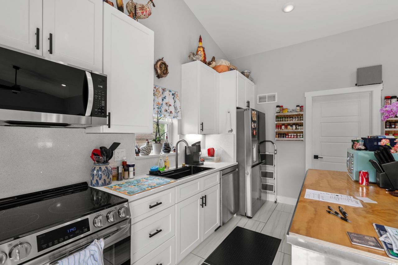 709 Highway 90 Photo 12