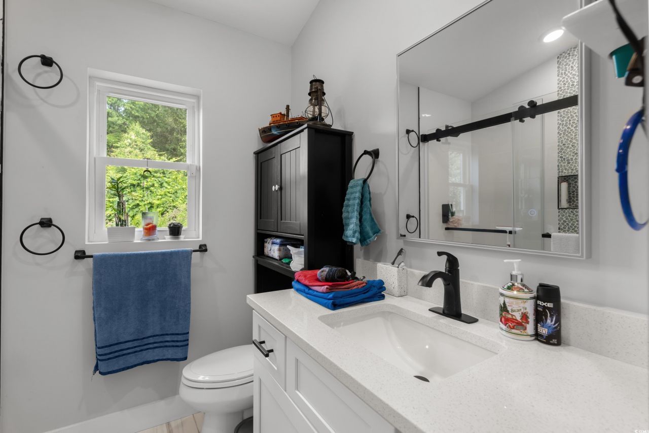 709 Highway 90 Photo 14