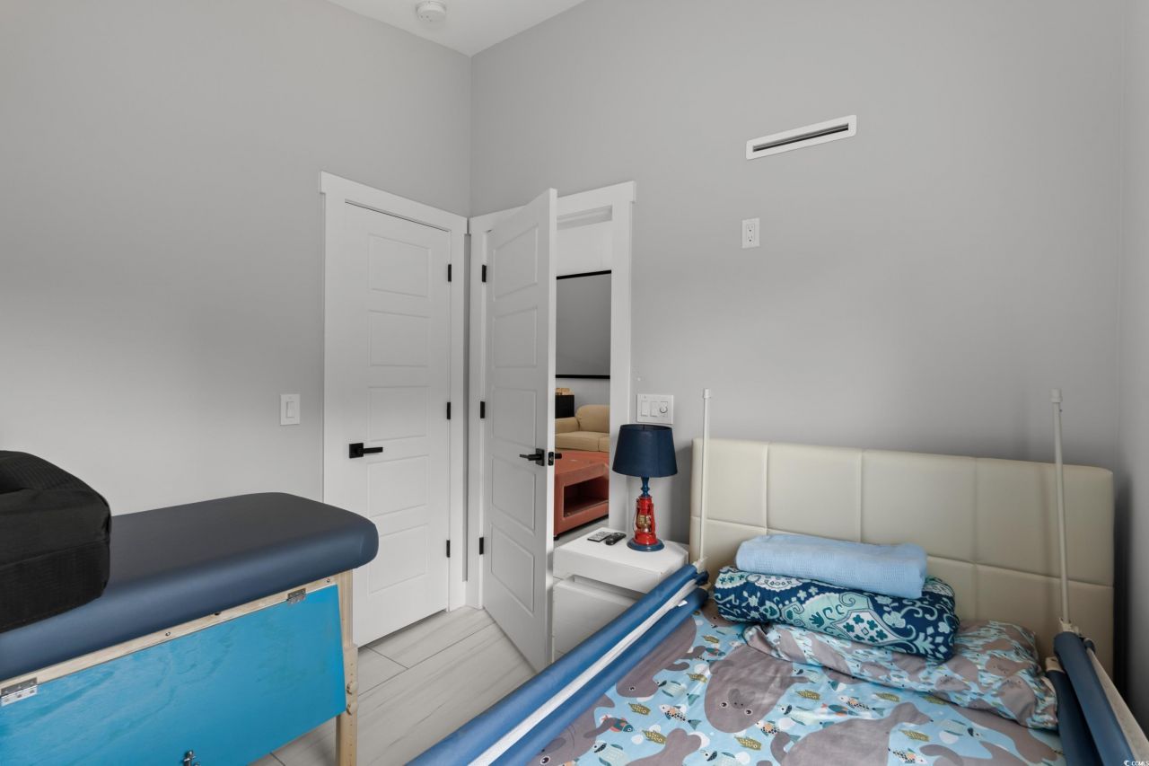 709 Highway 90 Photo 19