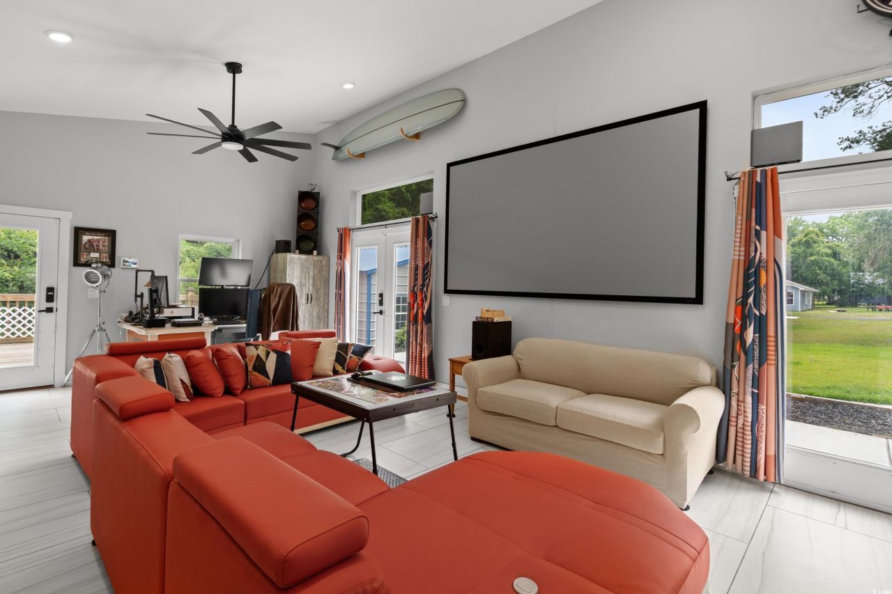 709 Highway 90 Photo 7