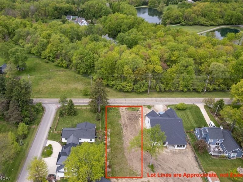 15813 Hemlock Road, Chagrin Falls, OH 44022 Photo 4