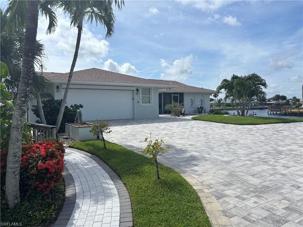 1951 SE 32nd ST, CAPE CORAL, FL 33904