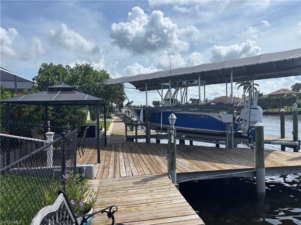 1951 SE 32nd St, Cape Coral, FL 33904 Photo