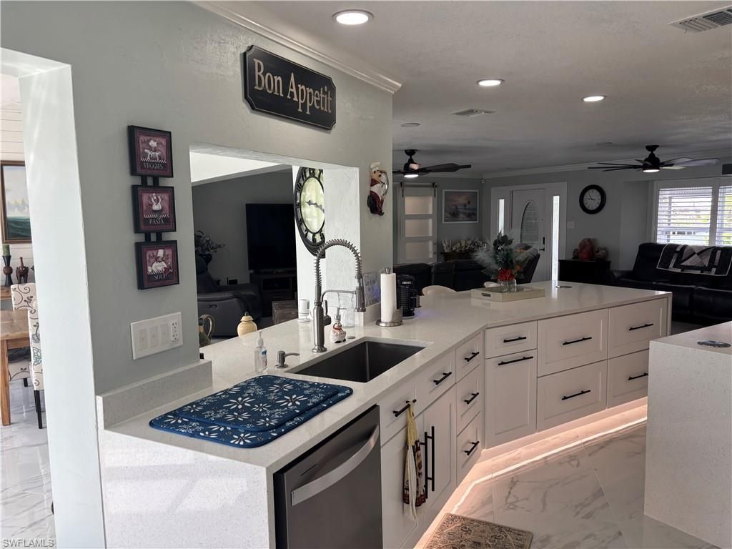 1951 SE 32nd St, Cape Coral, FL 33904 Photo