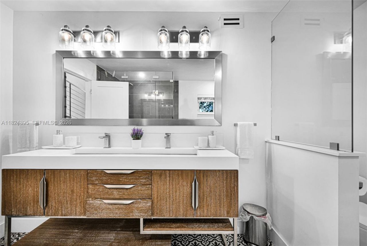 150 NE 50, Unit A, Miami, FL 33137 Photo