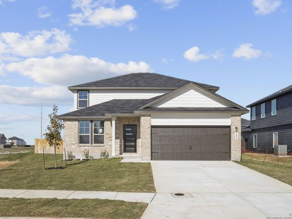 400 Jills Path, Seguin, TX 78155