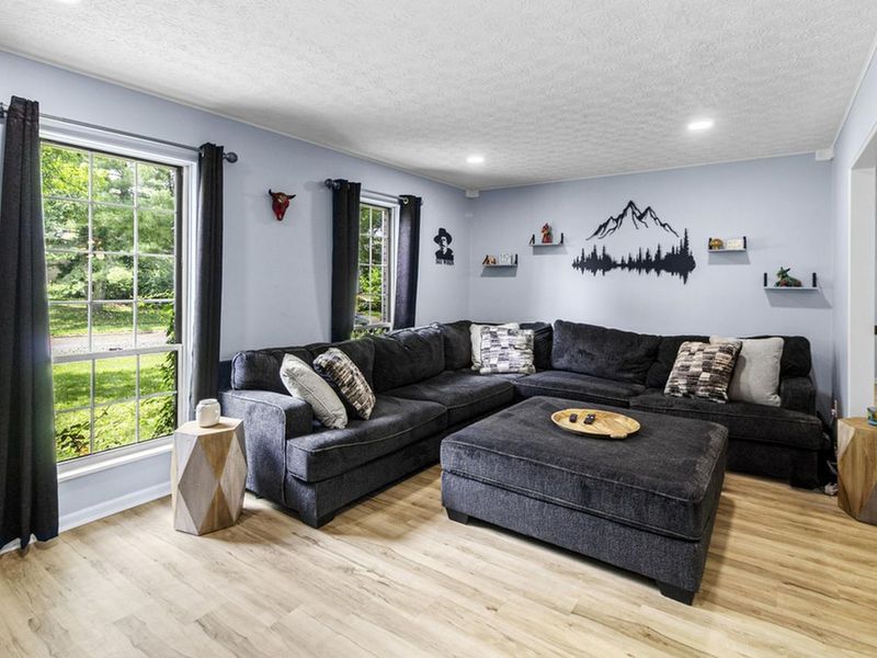 440 Doverwood Drive, Reynoldsburg, OH 43068 Photo 2