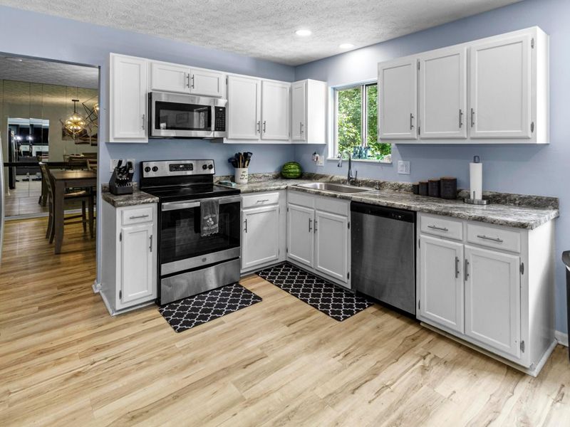 440 Doverwood Drive, Reynoldsburg, OH 43068 Photo 6