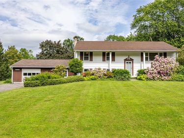 6856 E Port Bay Road, Wolcott, NY 14590