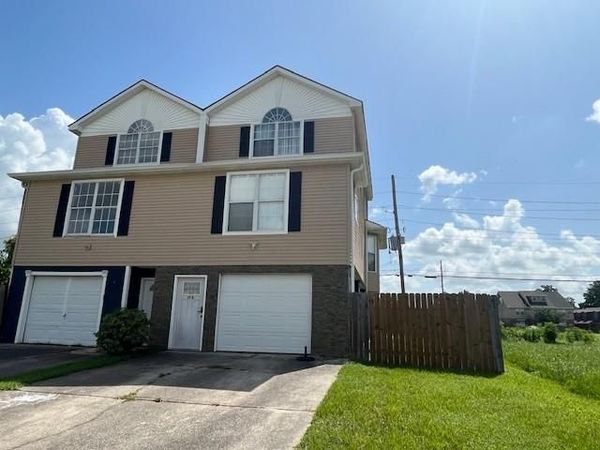 67 CARRIAGE Lane, Unit B, Destrehan, LA 70047