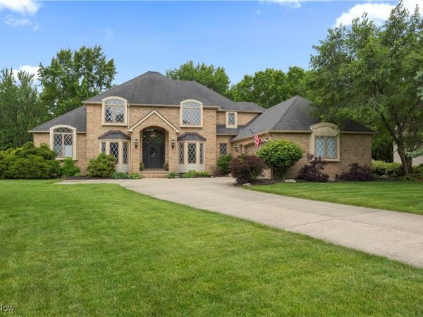 118 Brandemere Court, Elyria, OH 44035