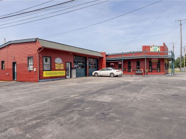 745 E Main Street, Geneva, OH 44041