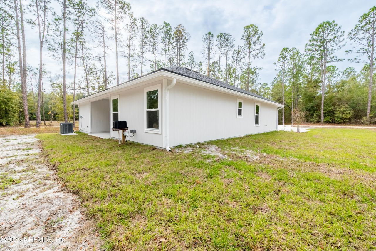 106 Columbia Avenue, Florahome, FL 32140 Photo