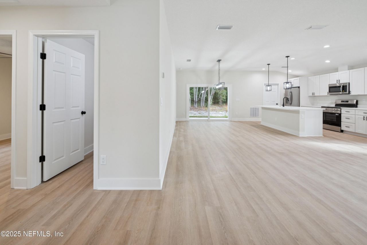 106 Columbia Avenue, Florahome, FL 32140 Photo