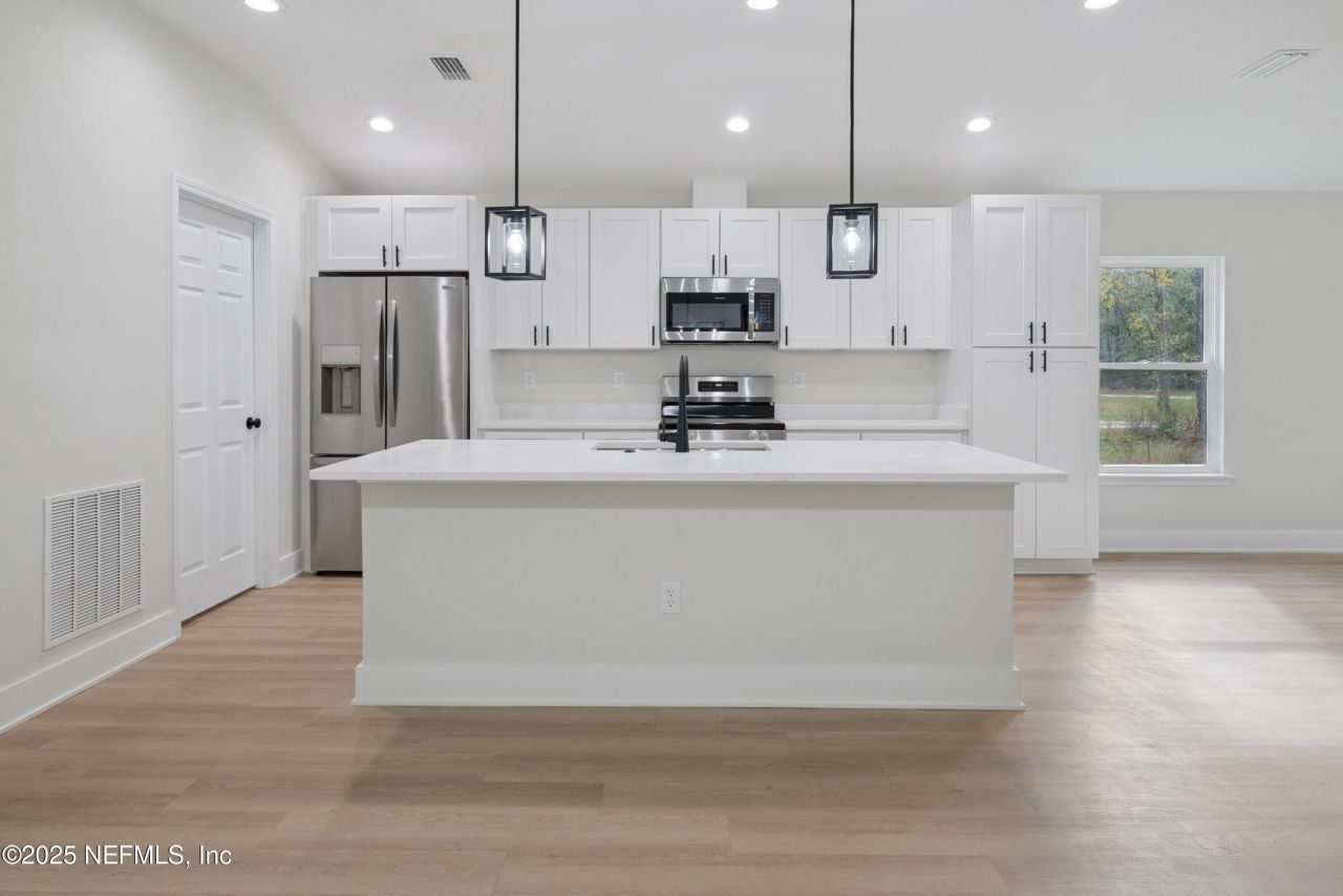 106 Columbia Avenue, Florahome, FL 32140 Photo