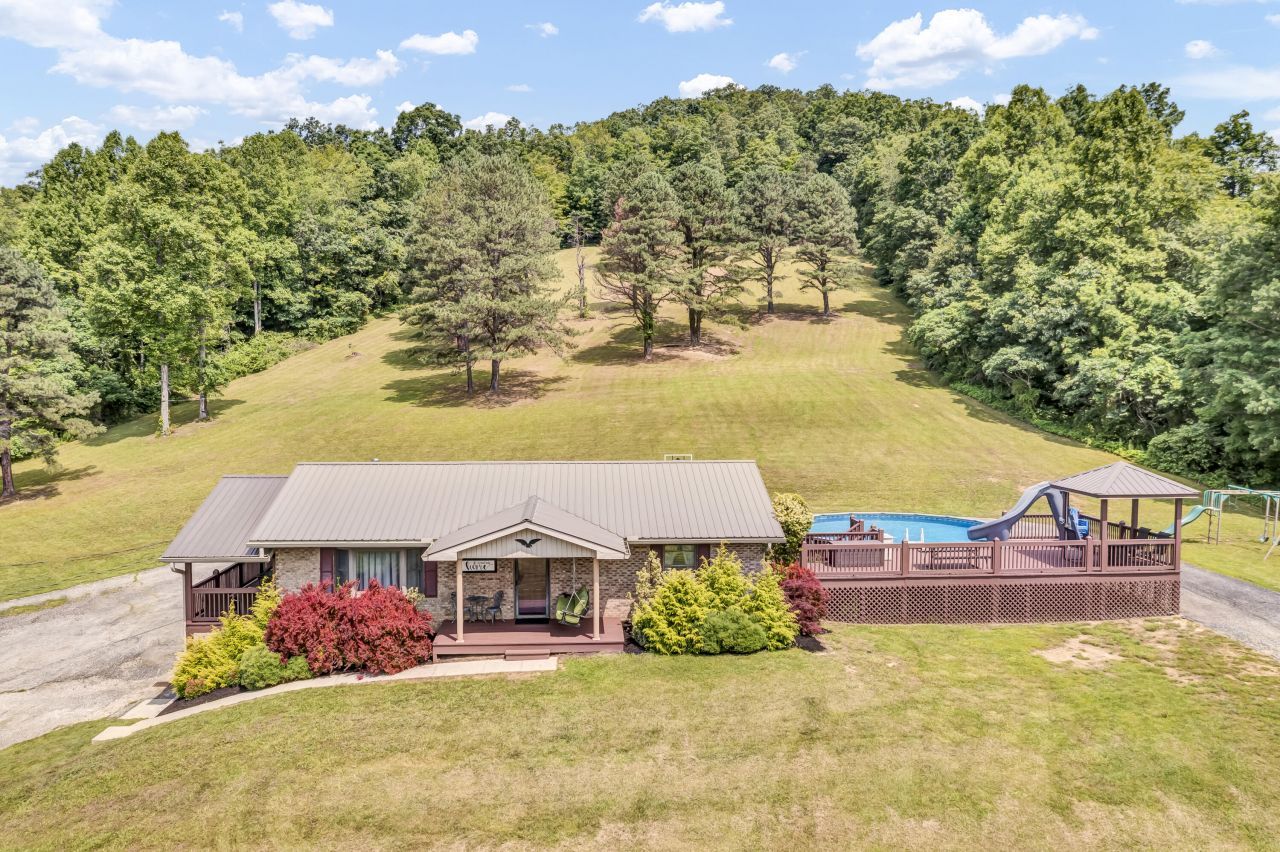 72 Blevins Lane, Vanceburg, KY 41179