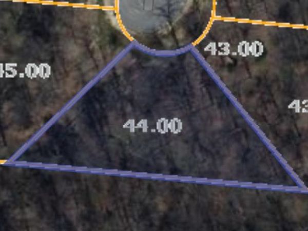 2450 Whispering Oaks Ln, Cookeville, TN 38501