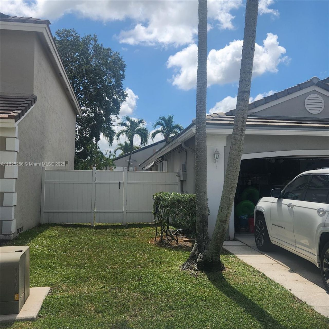 2017 NW 182nd Ave, Pembroke Pines, FL 33029 Photo