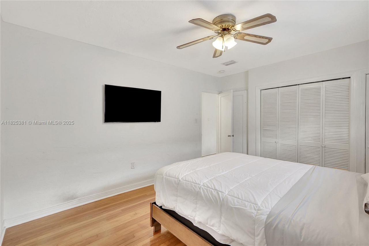 33 SW 20th Rd, Unit ., Miami, FL 33129 Photo