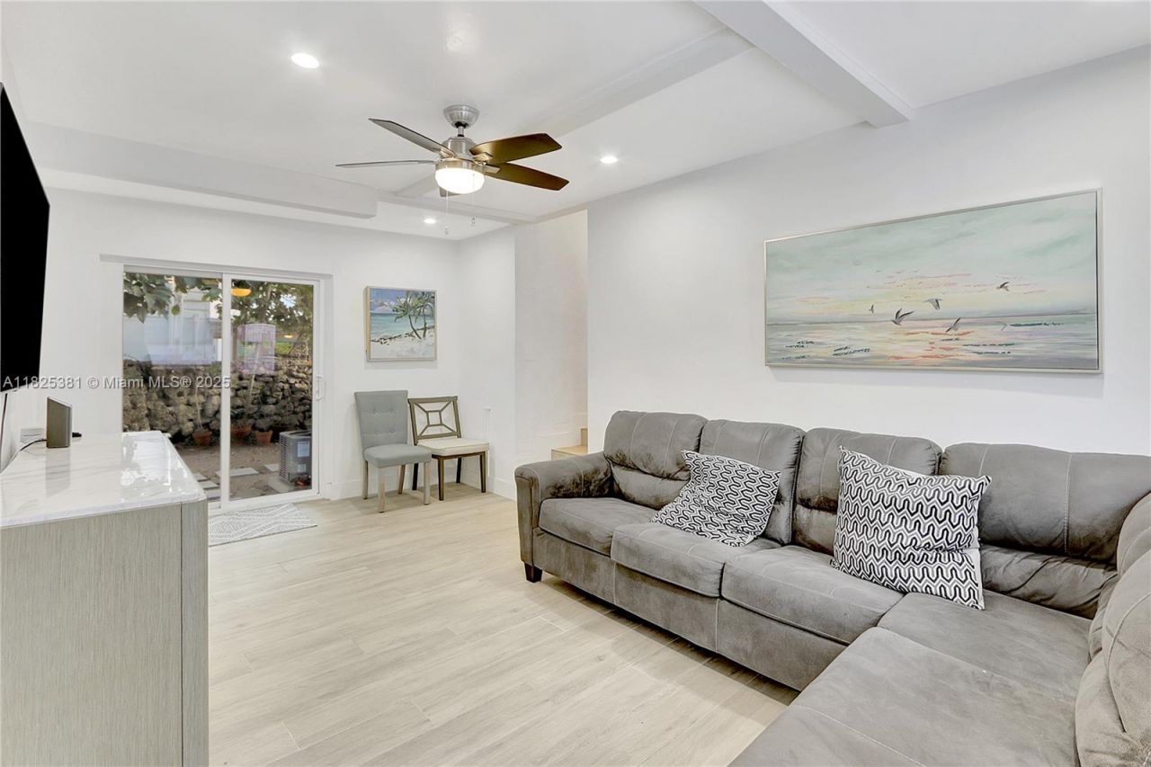 33 SW 20th Rd, Unit ., Miami, FL 33129 Photo