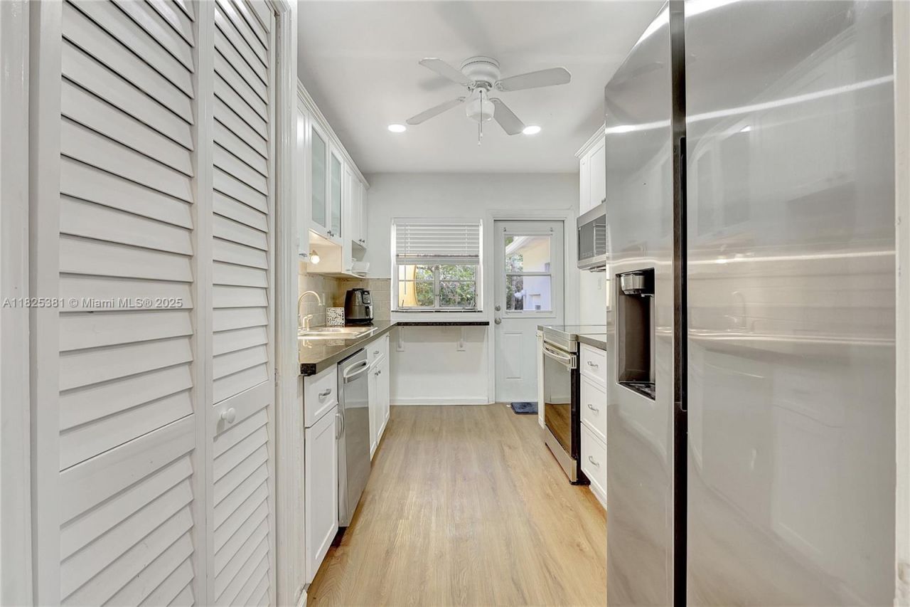 33 SW 20th Rd, Unit ., Miami, FL 33129 Photo