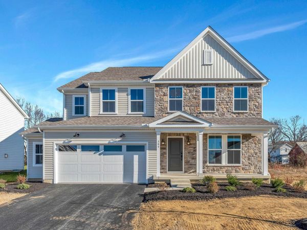 389 Stansted Drive, Delaware, OH 43015