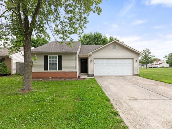 6227 Long River Lane, Indianapolis, IN 46221