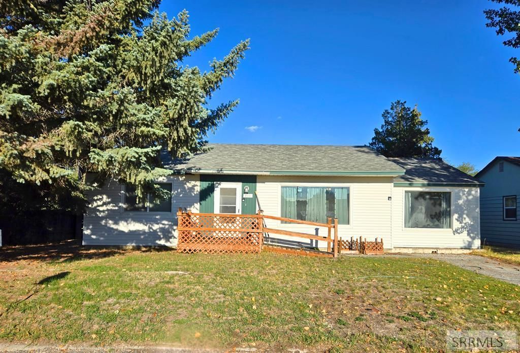 238 Louise Drive, Arco, ID 83213 Main Photo