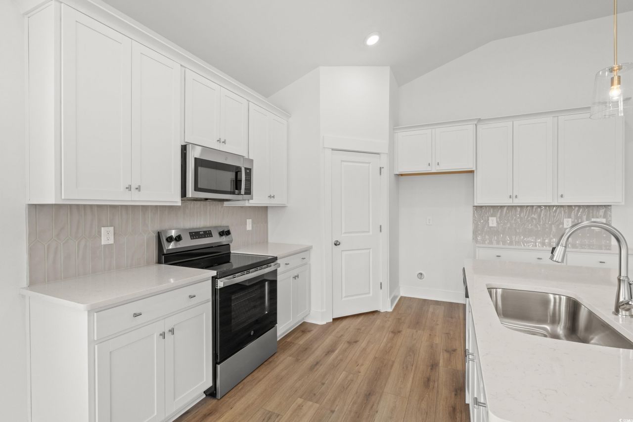 144 Joyce Dr Photo 12