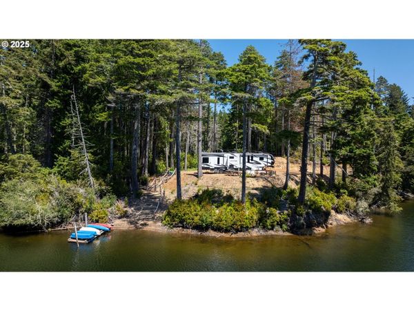 70298 HIGHWAY 101, North Bend, OR 97459