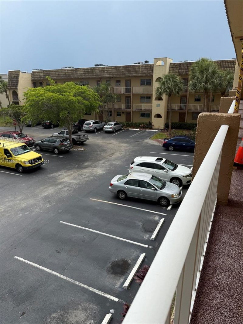 8345 Sunrise Lakes Blvd, Unit 312, Sunrise, FL 33322 Photo