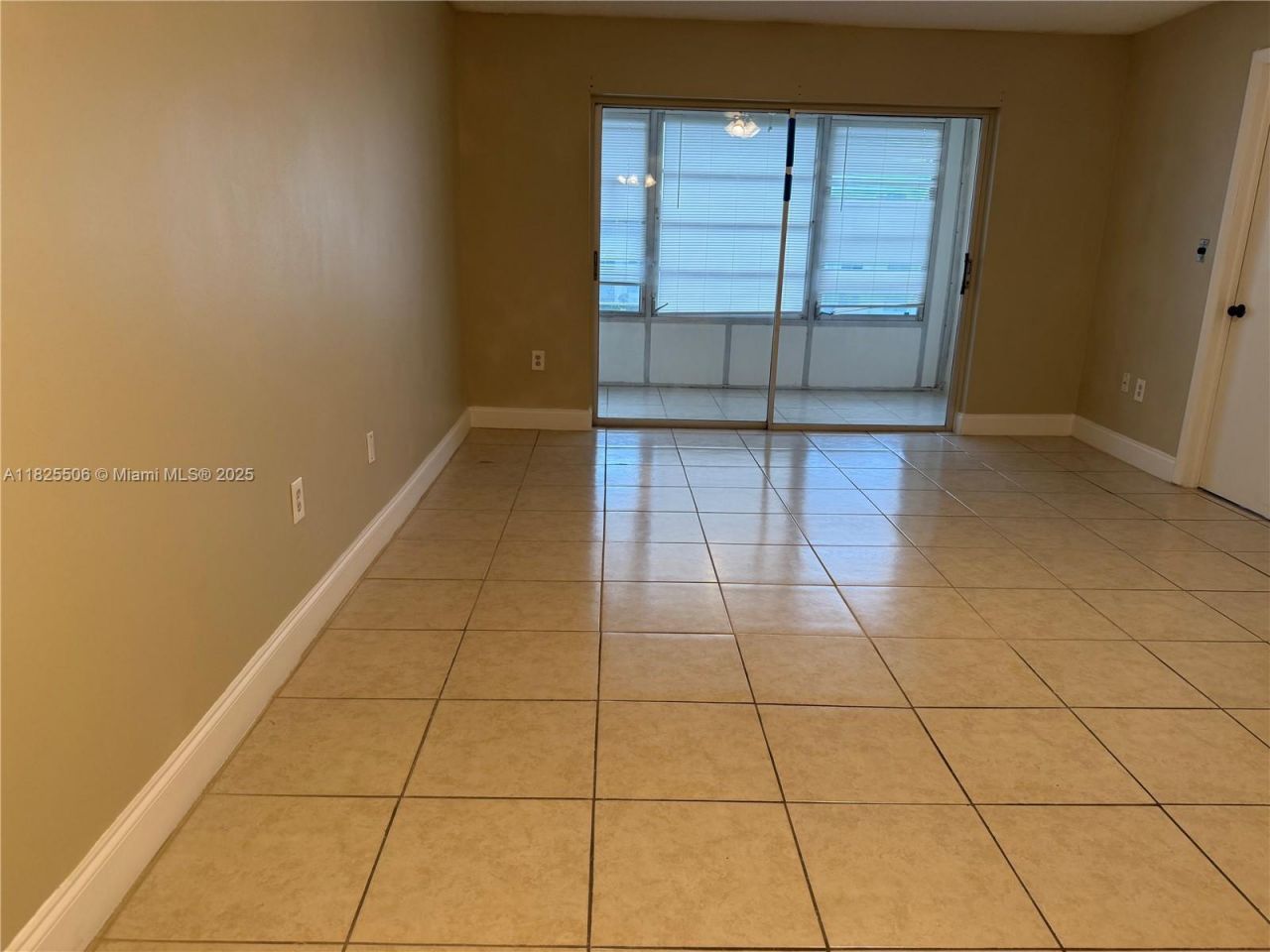 8345 Sunrise Lakes Blvd, Unit 312, Sunrise, FL 33322 Photo