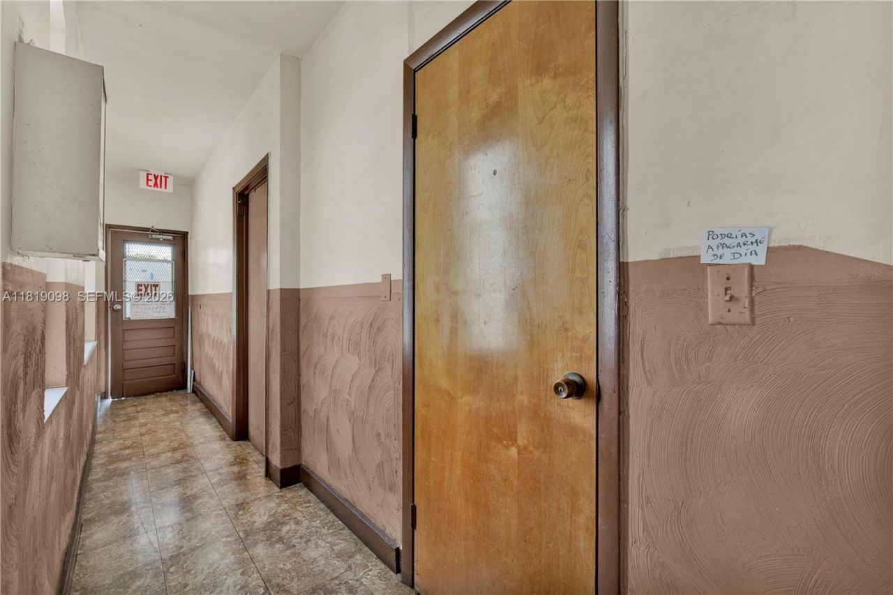 829 SW 19th Ave, Miami, FL 33135 Photo